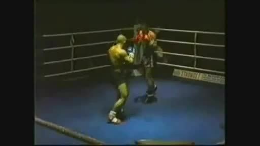 مبارزه مایک زامبیدس و حسن کسریوی 2002