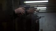 سکانسی از فیلم خاطره انگیز پلیس آهنی 1-اسلحه اتوماتیک
