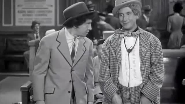 Marx Brothers - Go West - Train Station Sketch