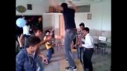 رقص پسرا در کلاس