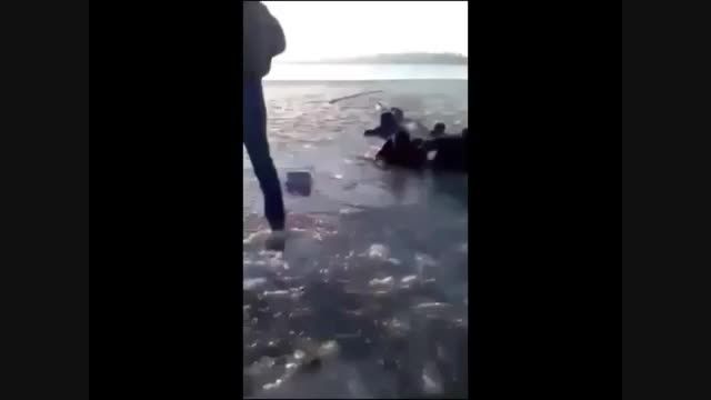 لحظه   غرق شدن  دو  دختر دانشجو در  شورابیل