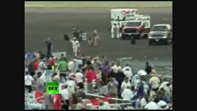 سقوط مرگبار هواپیما بر روی تماشاگران در یک نمایش هوایی