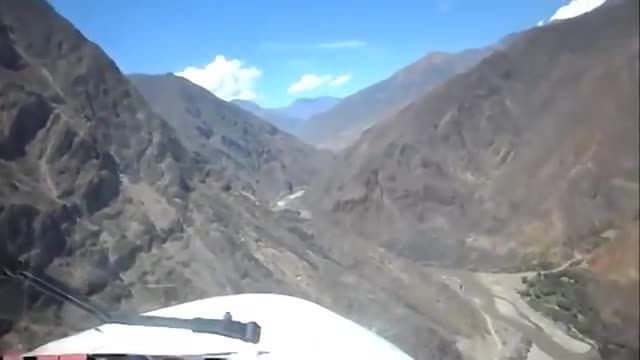 difficult landing in peru