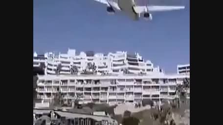 فیلم لحظه سقوط هواپیما تو دریا