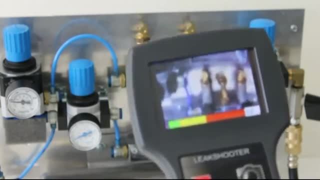 Ultrasonic leak detector
