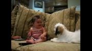 سگ میخواد بچه رو بخوره اون میخنده