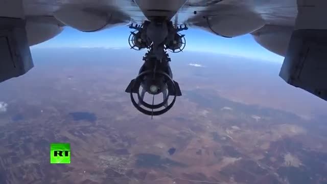 بمباران خوشه ای تروریست های داعش توسط جنگنده های روسی