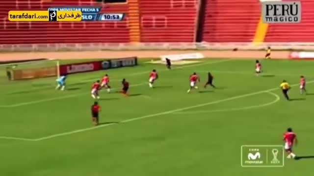 اشتباه عجیب داور خط در مردود اعلام کردن گل در لیگ پرو
