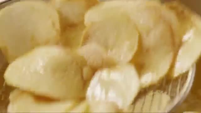 Snack Recipes - How to Make Homestyle Potato Chips (1)