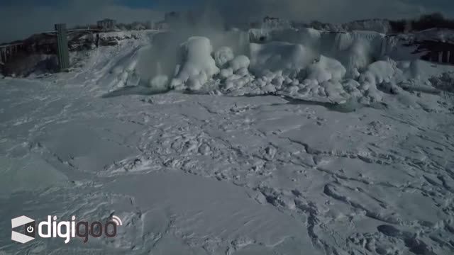 فیلم هواپیمای بدون سرنشین از آبشار یخ زده ی نیاگارا