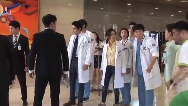 پشت صحنه سریال دکتر خوب(آقای دکتر)