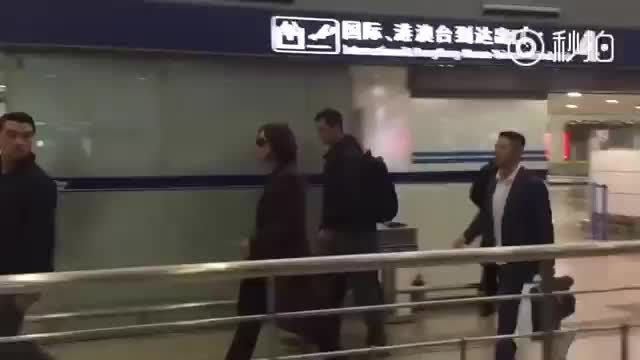 [فن کم] رسیدن JKS به فرودگاه پودونگ در شانگهای