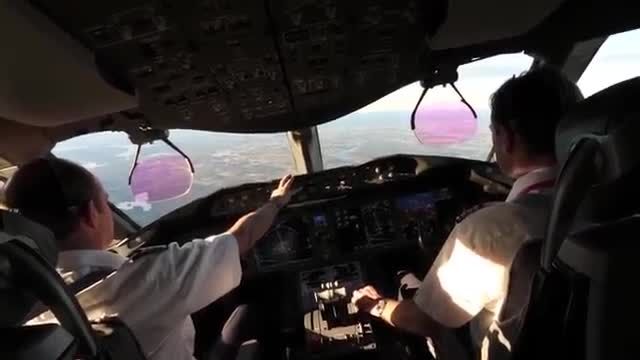 فرود از نگاه کاکپیت بوئینگ 787