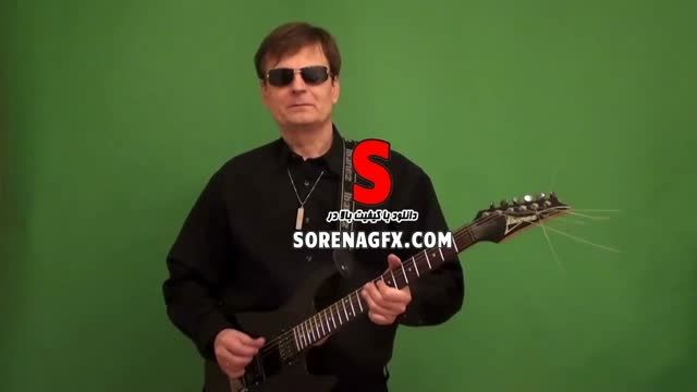 دانلود فوتیج كروماكی مرد گیتاریست همراه با پرده سبز