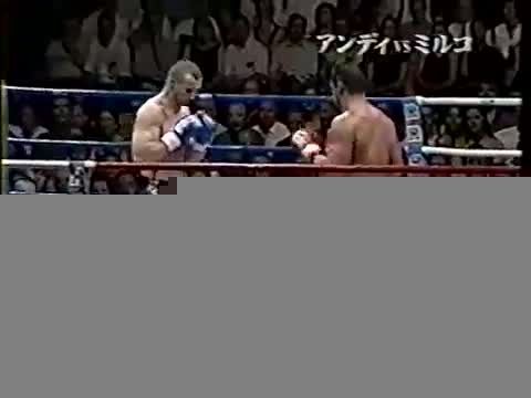 مبارزه اَندی هوگ و میرکو "کرو کاپ" فیلیپوویچ 2000
