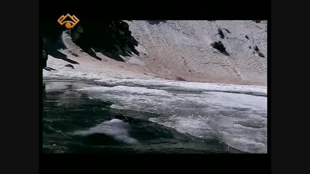 مرد یخی اردبیل ( رکورد دار ماندن در اب یخ )