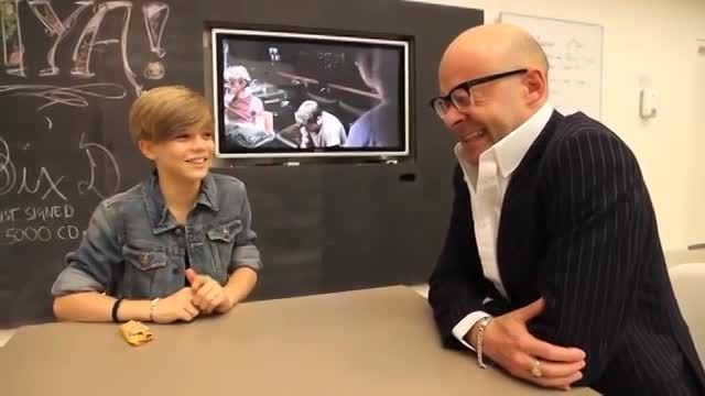 Ronan parke # challenges Harry Hill to a stare-off