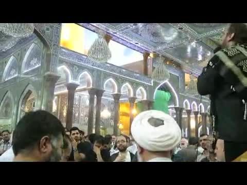 سینه زنی و روضه خوانی حاج احمد واعظی در حرم سیدالشهدا