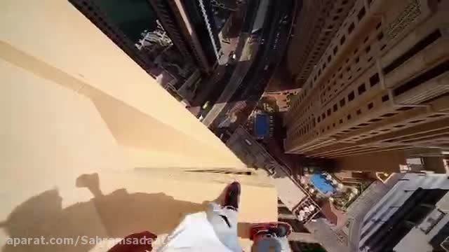 پریدن یک نفر در امارات از ساختمان