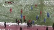 ناک اوت شدن مربی زسکا صوفیه توسط هواداران لفسکی با برف