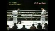 مبارزه کیوکوشین در مسابقات (کیک بوکسینگ)کی وان(K-1)...بیچاره ژاپنیه با سمی شیلت افتاده بود!!!منکه دلم براش کباب شد!!!