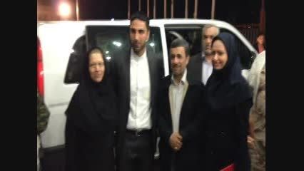 عیددیدنی با احمدی نژاد در فرودگاه اهواز