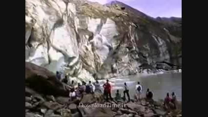 سقوط حجم عظیمی از صخره