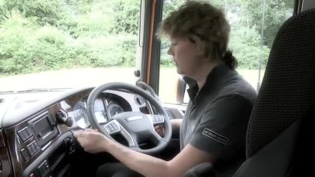 معرفی LH Steering Wheel  کامیون داف xf یورو 6