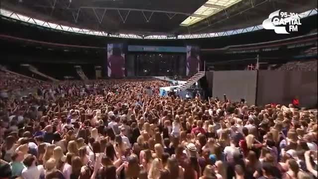 One Direction - &#039;Girl Almighty&#039; Summertime Ball 2015