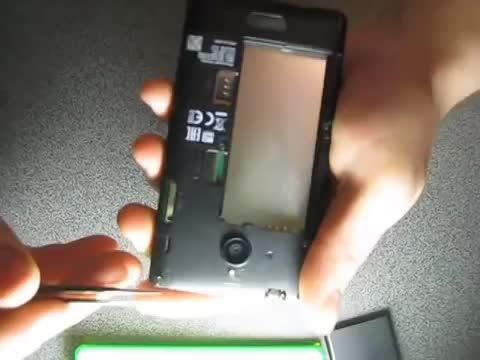آموزش ساده باز کردن و بستن قطعات درونی گوشی Nokia X2