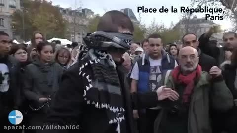 حرکت جالب یک مسلمان در تجمع اعتراض آمیز در فرانسه
