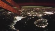 تاریکی عجیب شهر های کره شمالی از فضا