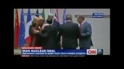 لحظۀ دست دادن جان کری با ظریف (بعد از توافق هسته ای )