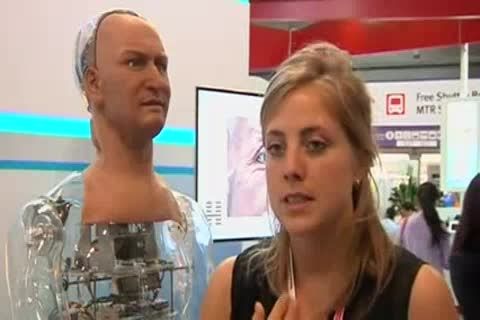 روباتی که به حالت های چهره انسان واکنش نشان می دهد