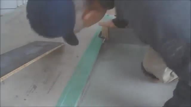 نحوه تراز کردن کف با بتن