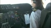 خلبان زن هواپیمای 747 لندینگ می کند!!