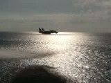 مانوربسیارجالب هواپیمای جنگندهF14نیروی هوایی ارتش آمریکابرسطح آب