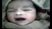 بچه ای در شهر دمشق که در لحظه ی تولد بجایی که گریه کند