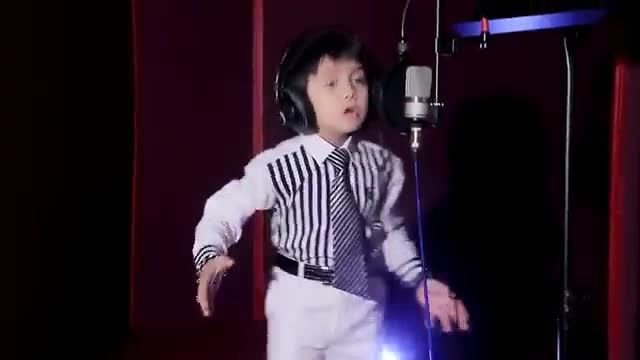آهنگی بسیار زیبا با خوانندگی پسر ازبک - نسخه 4