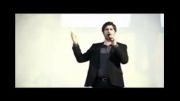 اجرای آهنگ مرگ بر آمریکا توسط حامد زمانی