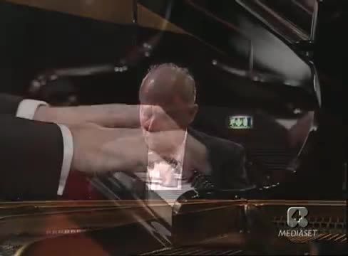 Maurizio Pollini - Mozart - Piano Concerto No 21