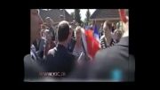 رئیس جمهور فرانسه در خیابان مورد اعتراض قرار گرفت