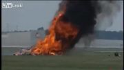 سقوط = مرگ خلبان و فردی که بر روی بال هواپیما راه میرفت!
