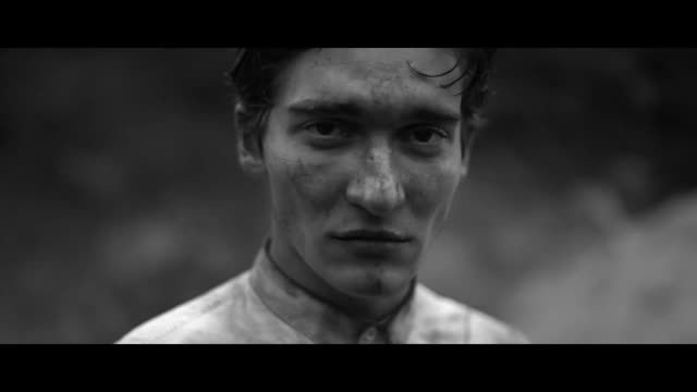 (Woodkid - I Love You (Official Video