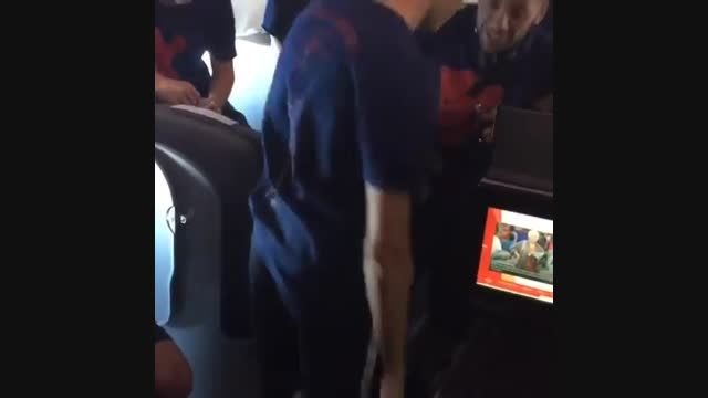 رقص مارک بارترا در هواپیما
