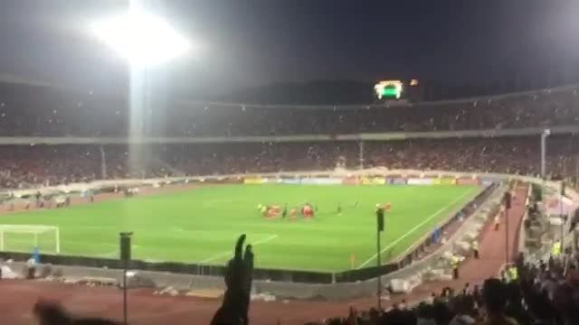 فوش دادن تماشاچیان پرسپولیس به عرب ها در بازی با النصر