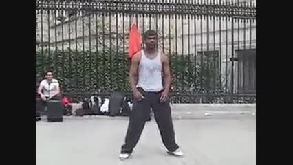 رقص تکنو در خیابان