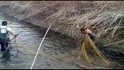 ماهی گیری در رودخانه