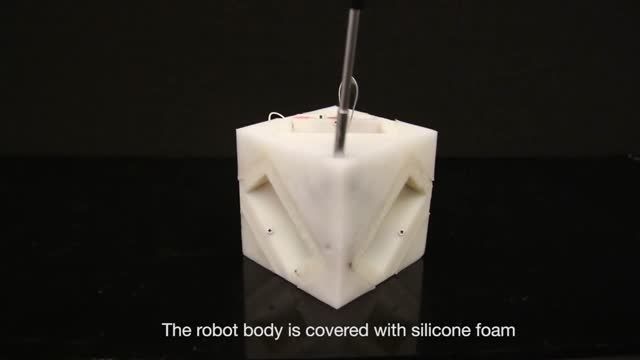 ربات مکعبی نرم که می تواند پرش خود را کنترل کند