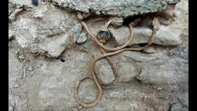 کشف گنج 3 هزار و 500 ساله در یونان
